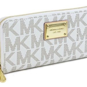 Michael Kors Jet Set Zip Around Vanilla Wallet